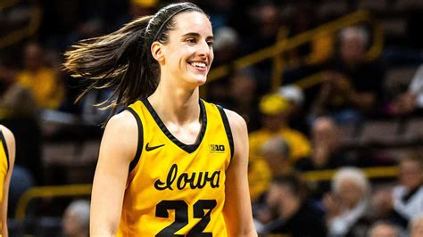 Caitlin Clark breaks WNBA rookie 3.